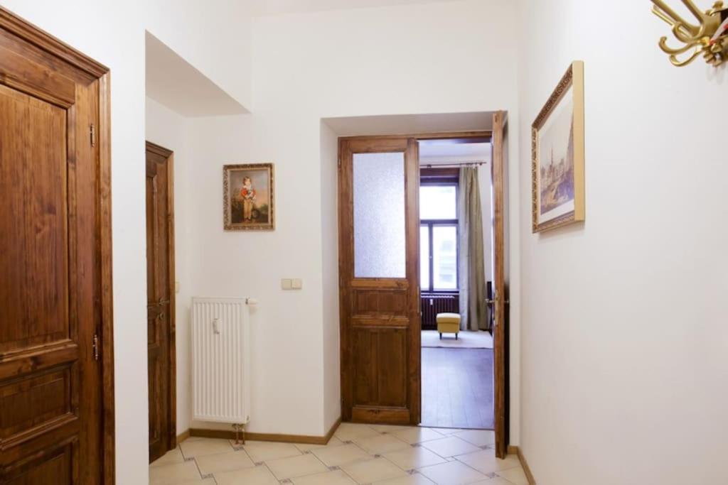 Rhythm And Style In Prague City Center Andel Apartment Екстериор снимка