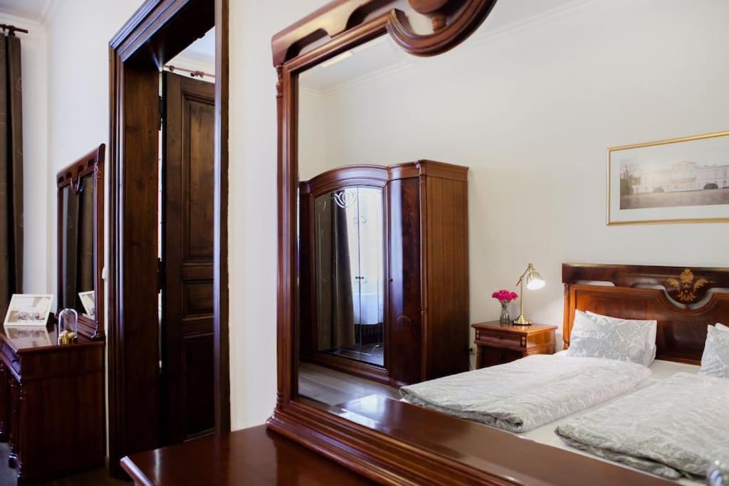 Rhythm And Style In Prague City Center Andel Apartment Екстериор снимка