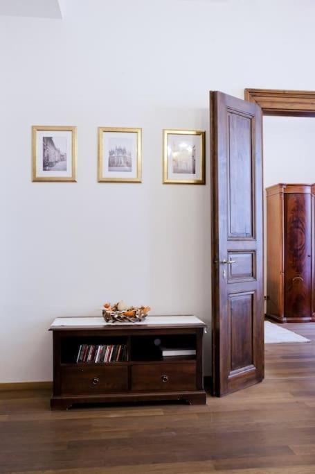 Rhythm And Style In Prague City Center Andel Apartment Екстериор снимка