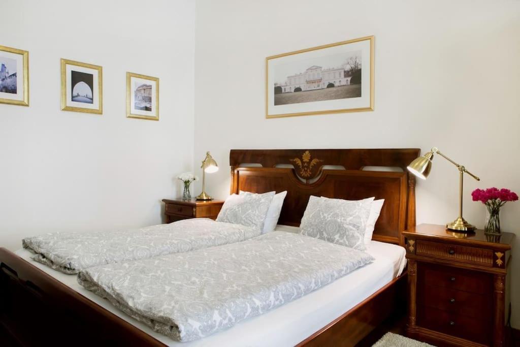 Rhythm And Style In Prague City Center Andel Apartment Екстериор снимка